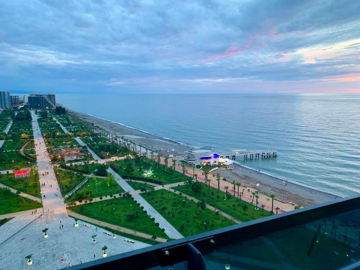 Sunshine Apartments Orbi Beach Tower บาทูมิ ภายนอก รูปภาพ
