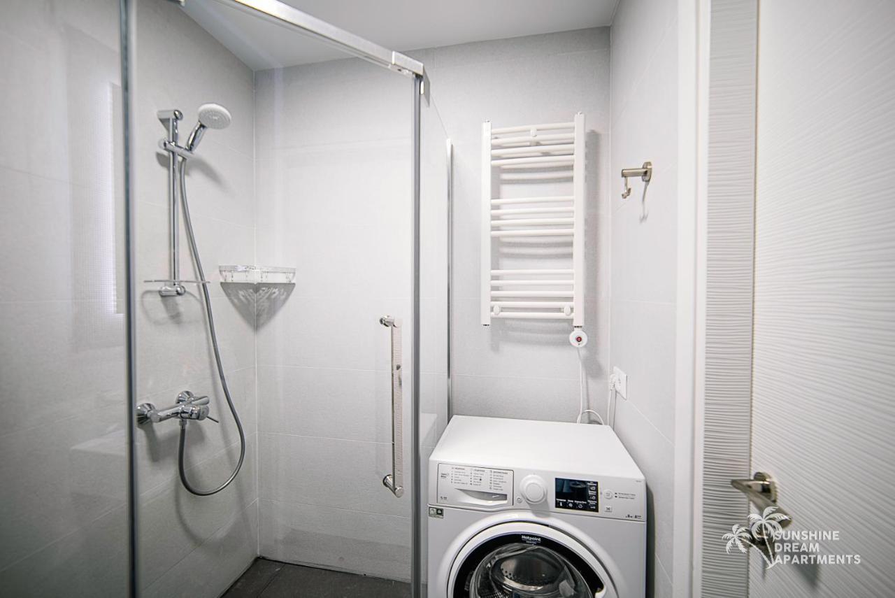 Sunshine Apartments Orbi Beach Tower บาทูมิ ภายนอก รูปภาพ